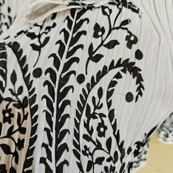 y2k boho whimsigoth black white floral crinkle ruffle blouse - Picture 3 of 5